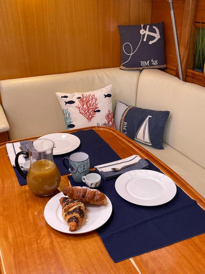 Botel Dolce Dormire A Bordo Di Merope *